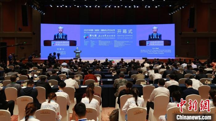 中共山東省委書記劉家義致辭?！×籂?攝