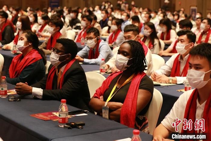 第十六屆“聯(lián)合國(guó)教科文組織孔子教育獎(jiǎng)”9月27日晚在山東曲阜揭曉。梁犇 攝