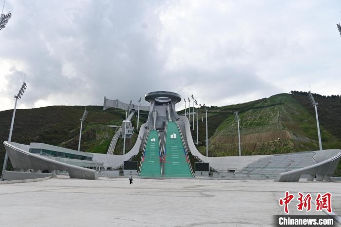 “雪如意”近景?！〉杂鸺?攝