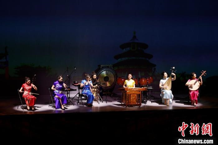 6日，“相約北京”奧林匹克文化節(jié)暨第22屆“相約北京”國際藝術(shù)節(jié)在京開幕?！?lt;a target='_blank' href='/'>中新社</a>記者 富田 攝