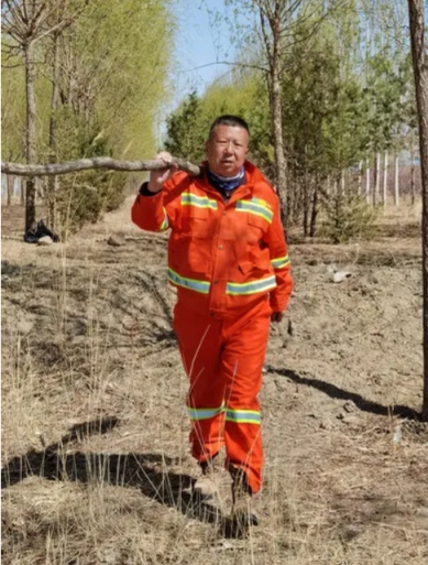 世界地球日，不忘治沙人3389.png