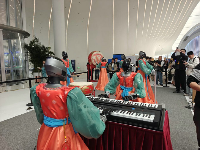 機(jī)器人3.jpg