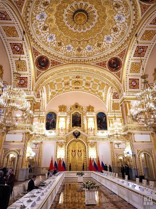 △習(xí)主席和普京總統(tǒng)舉行大范圍會談的會場。（總臺央廣記者潘毅拍攝）