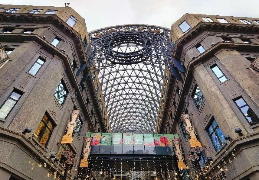 外灘中央廣場內(nèi)景。人民網(wǎng)記者 楊文全攝