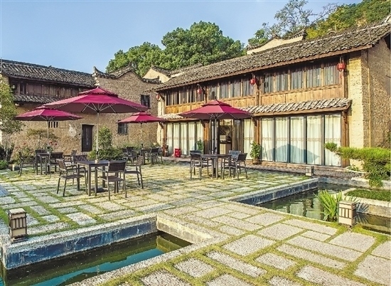 整治后的蓮都區(qū)下南山村催生眾多新業(yè)態(tài)。 當(dāng)?shù)毓﹫D