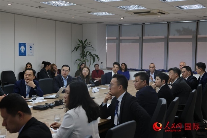 與會代表參與座談交流。（人民網(wǎng)記者 時(shí)元皓攝）