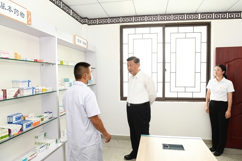 2022年6月8日，習(xí)近平總書(shū)記在四川眉山東坡區(qū)太和鎮(zhèn)永豐村考察。