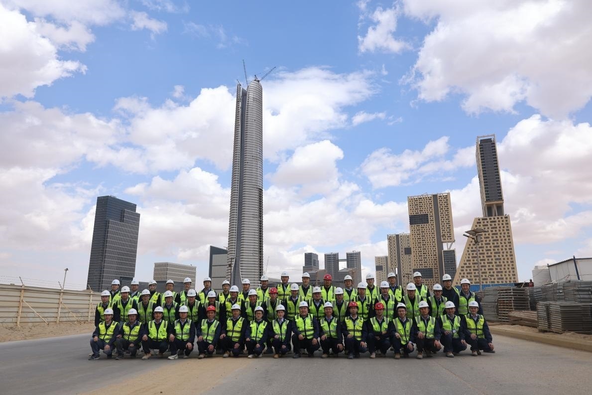 埃及新首都CBD標(biāo)志塔項(xiàng)目青年工程師團(tuán)隊(duì)。 受訪者供圖