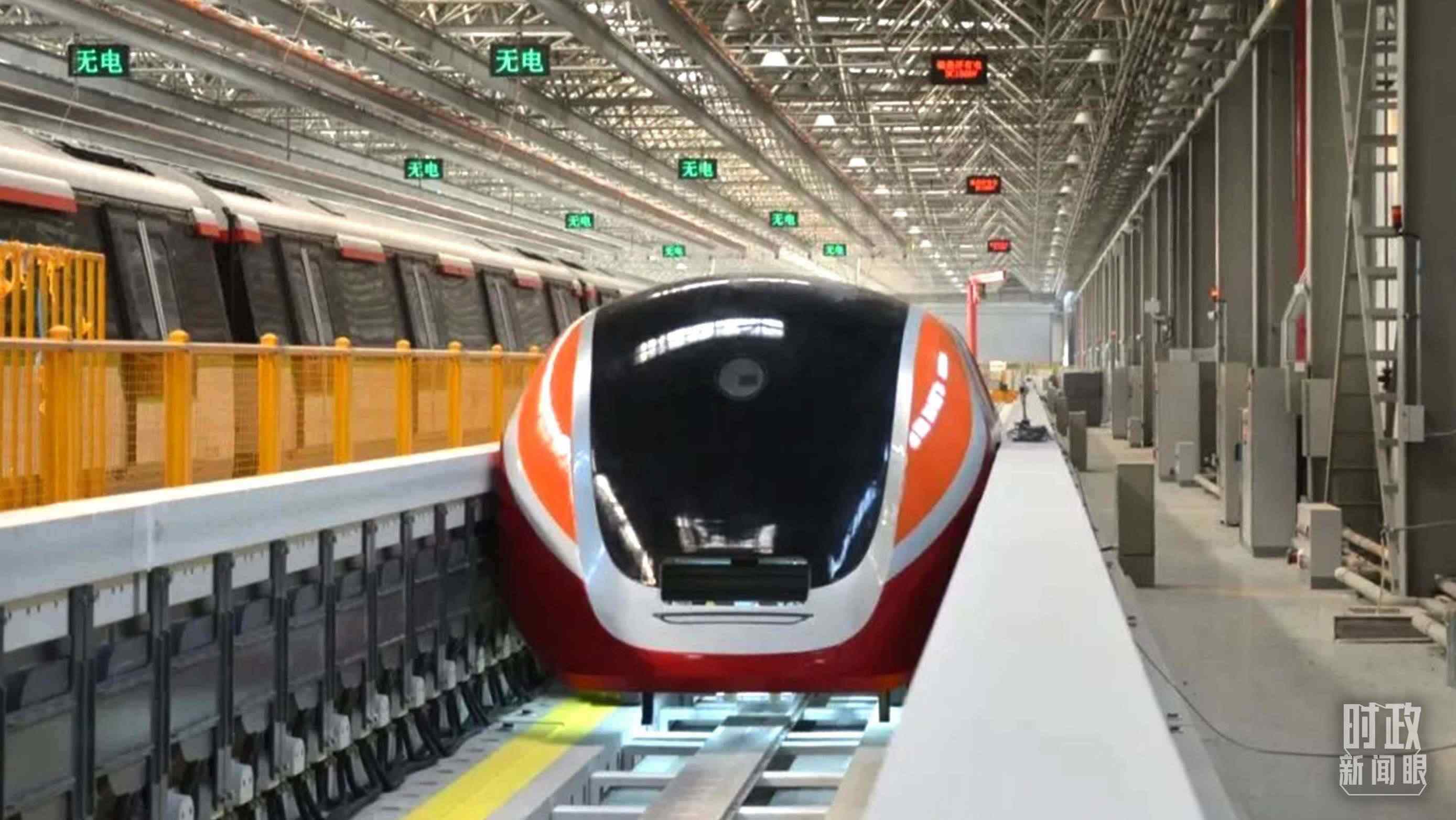 △3月31日，由中國中車自主研制的國內(nèi)首套高溫超導(dǎo)電動(dòng)懸浮全要素試驗(yàn)系統(tǒng)完成首次懸浮運(yùn)行。（圖/中車齊齊哈爾車輛有限公司）