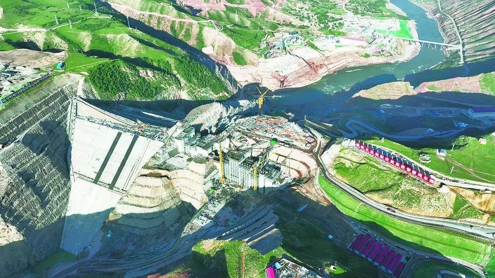 瑪爾擋水電站項目建設(shè)現(xiàn)場。國家能源集團青海瑪爾擋水電站供圖