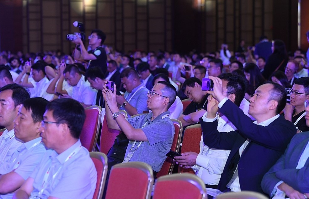 2023數(shù)字經(jīng)濟(jì)峰會(huì)·城市智能升級(jí)主題論壇現(xiàn)場(chǎng)。人民網(wǎng)記者 翁奇羽攝