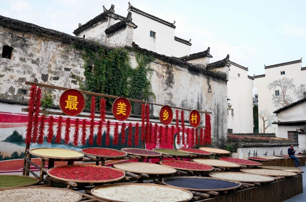 婺源縣王村石門自然村一角（2023年10月11日攝）。