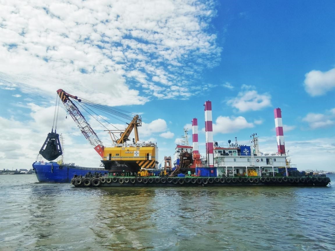 烏拉圭蒙得維的亞Capurro漁港船塢區(qū)域疏浚工程施工照片。受訪者供圖