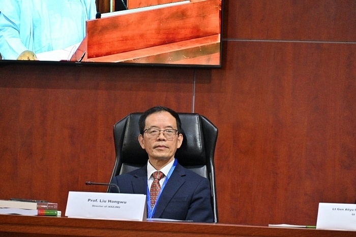 浙江師范大學(xué)非洲研究院院長劉鴻武作會議總結(jié)。浙江師范大學(xué)非洲研究院供圖