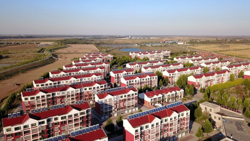 山東省東營市墾利區(qū)楊廟社區(qū)（2021年10月17日攝，無人機照片）。新華社記者 郭緒雷 攝