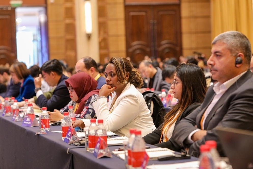 11月24日，論壇嘉賓在聆聽演講。新華社記者 辛夢(mèng)晨 攝