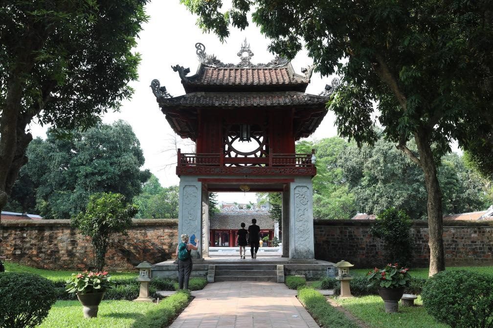 這是越南首都河內(nèi)文廟內(nèi)的奎文閣。