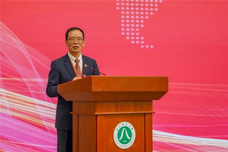 國務(wù)院學(xué)位委員會區(qū)域國別學(xué)學(xué)科評議組秘書長、浙江師范大學(xué)非洲研究院（非洲區(qū)域國別學(xué)院）院長劉鴻武致辭。主辦方供圖