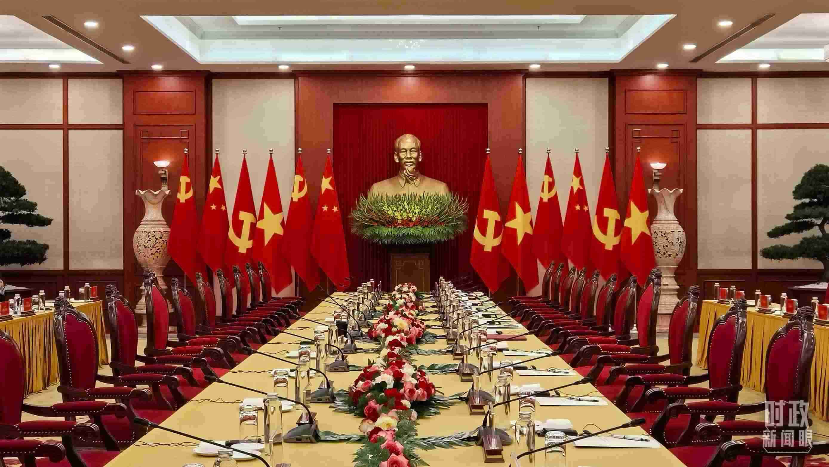 △當?shù)貢r間12月12日下午，習近平在這里與阮富仲舉行會談，這是會談開始前的場景。（總臺央視記者邢彬拍攝）