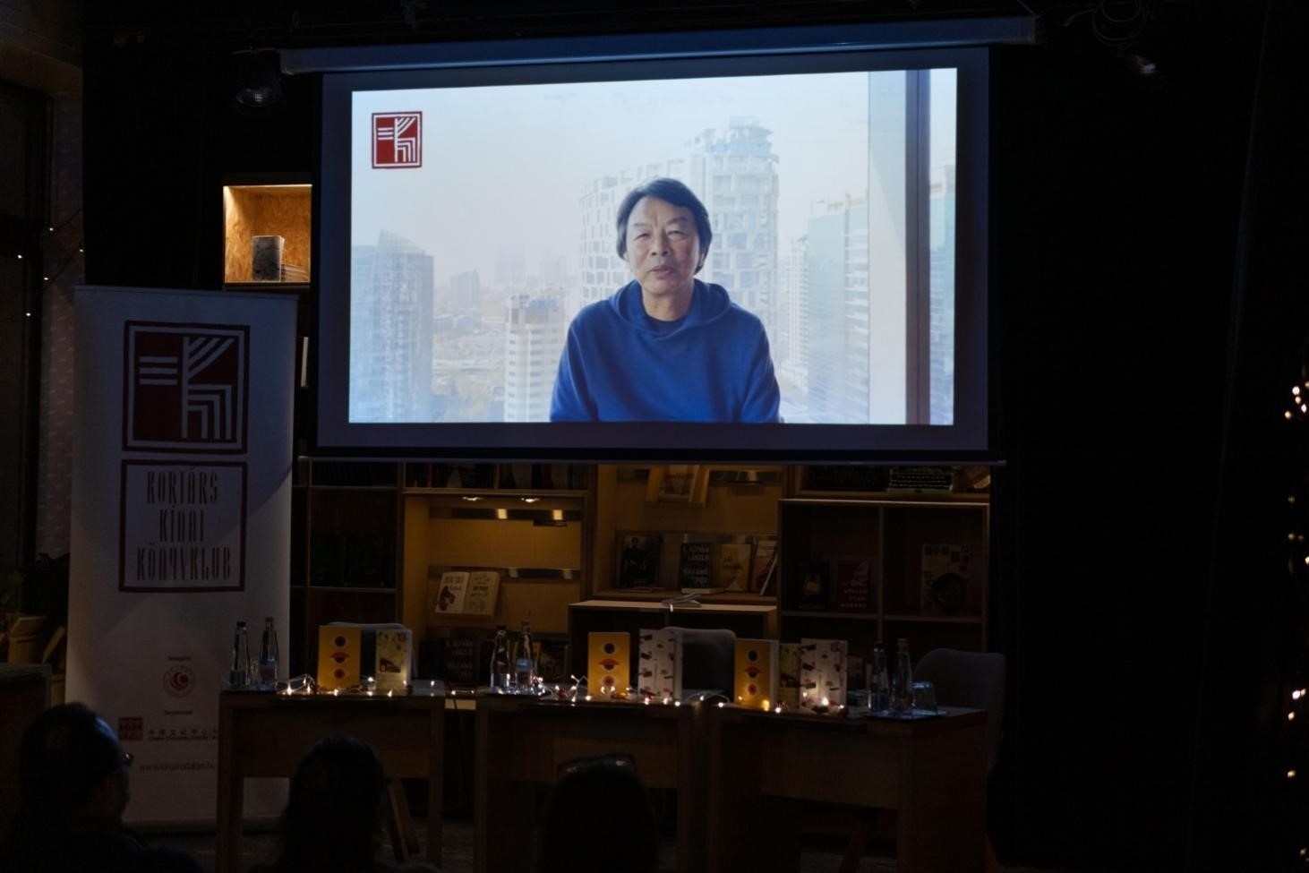 劉震云通過視頻介紹小說。摩爾多瓦尼·巴爾納巴斯攝