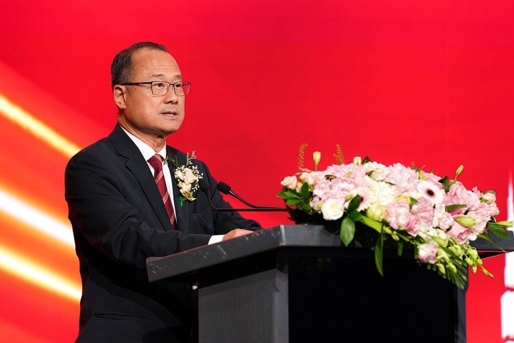 第十四屆全國(guó)政協(xié)常委、香港中華總商會(huì)會(huì)長(zhǎng)蔡冠深致辭。阿聯(lián)酋中華工商總會(huì)供圖