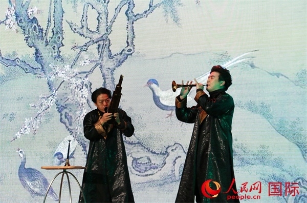 嗩吶表演《百鳥朝鳳》。人民網(wǎng) 許可攝