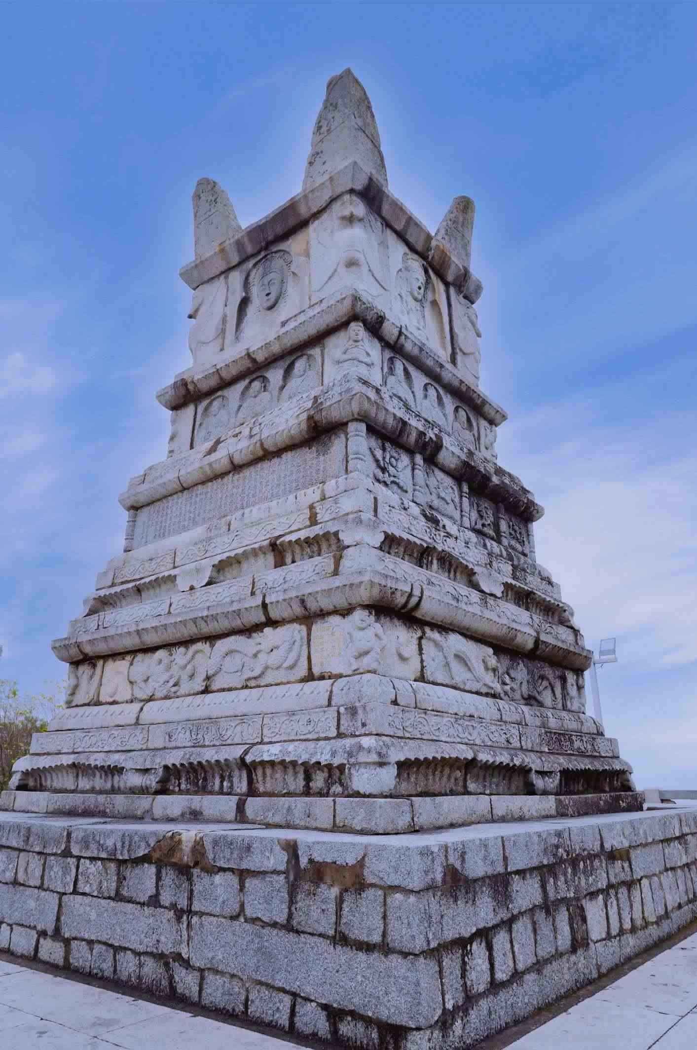 萬壽塔。 陳芝 攝