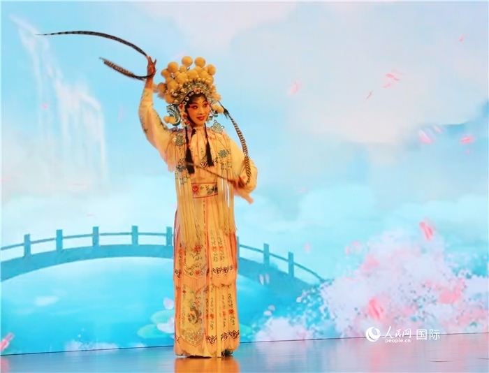 四川省成都市川劇研究院帶來了精彩的川劇演出。人民網記者 李志偉攝