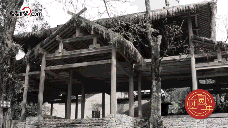 △ 云南省騰沖市清水鄉(xiāng)三家村的司莫拉佤族村曾經(jīng)是貧困村，隨著國家脫貧攻堅、鄉(xiāng)村振興的推進(jìn)，這個小村寨舊貌換新顏，變成了名副其實的美麗鄉(xiāng)村。