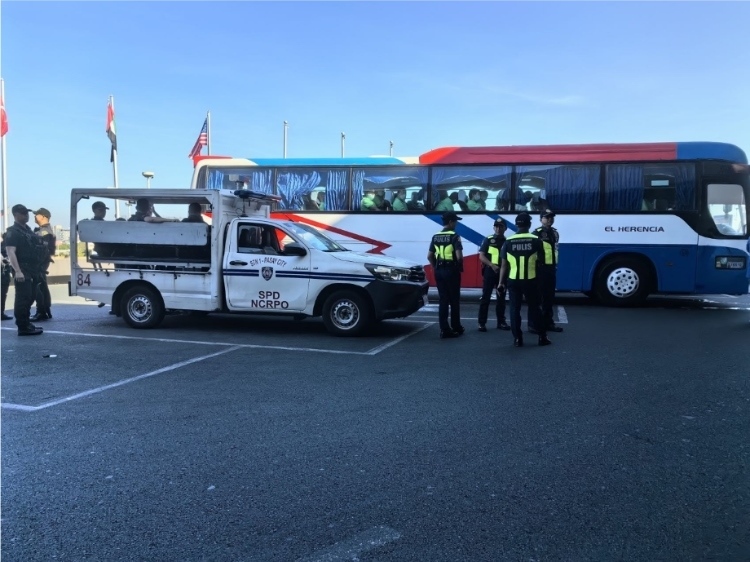 菲反有組織犯罪委員會等部門組織多次聯(lián)合突擊執(zhí)法。駐菲律賓使館供圖