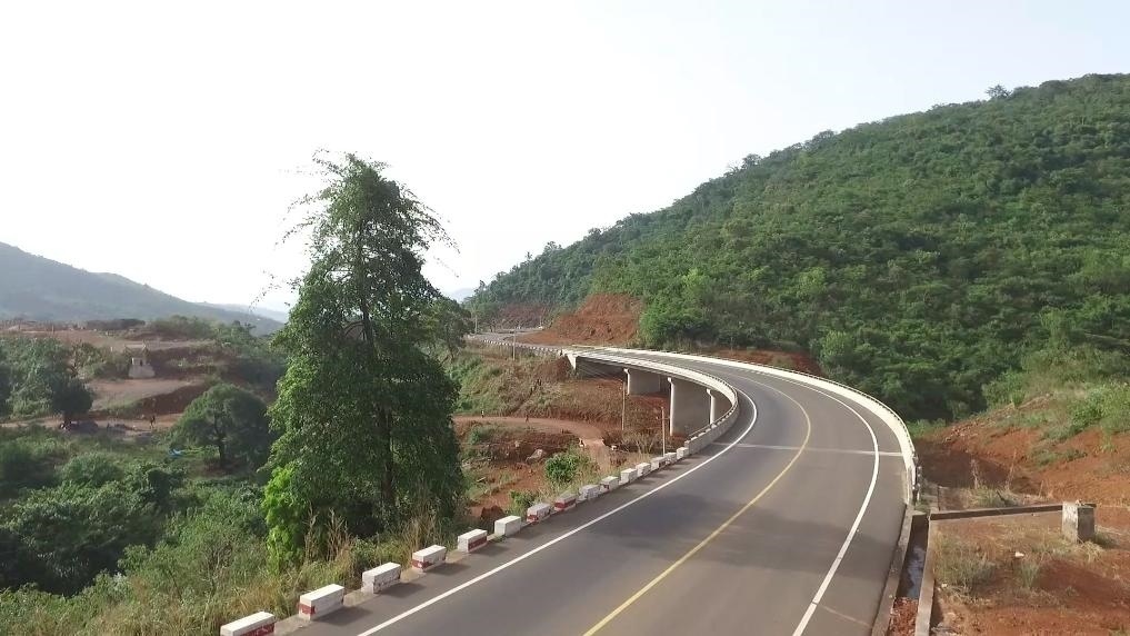 中塞友誼公路。