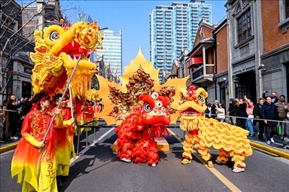 2024年2月10日，上海張園舉辦舞龍舞獅活動，為市民和游客獻(xiàn)上一場視覺盛宴。