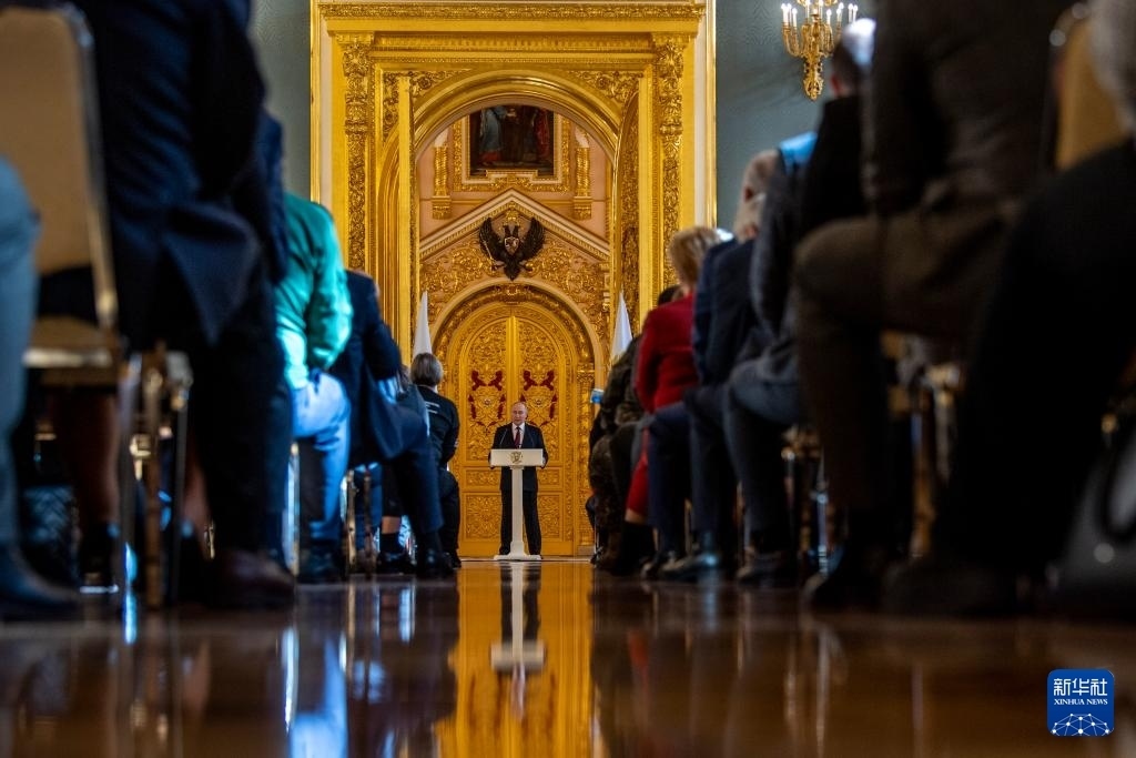 3月20日，俄羅斯總統(tǒng)普京在莫斯科克里姆林宮與其競選團(tuán)隊代表舉行見面會。新華社記者 曹陽 攝