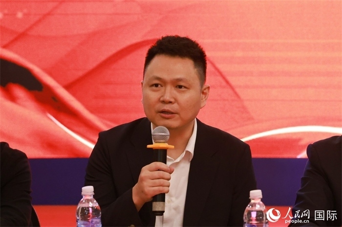 中國駐里約熱內(nèi)盧總領(lǐng)館副總領(lǐng)事王尉育在座談會上致辭。人民網(wǎng)記者 陳海琪攝