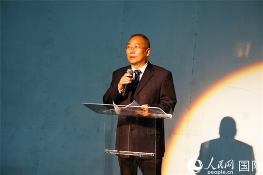 四川省文化和旅游廳副廳長王成平在活動現(xiàn)場進行旅游推介。人民網(wǎng)記者 陳海琪攝