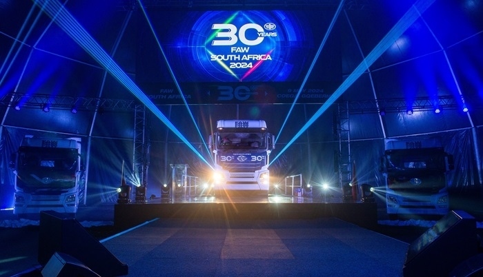 新一代旗艦車型JH6 550馬力牽引亮相。圖片來(lái)源：一汽解放