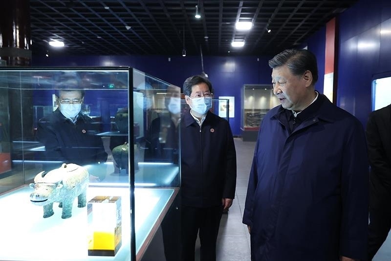 △2022年10月28日，習(xí)近平總書記在河南安陽(yáng)市殷墟博物館考察。