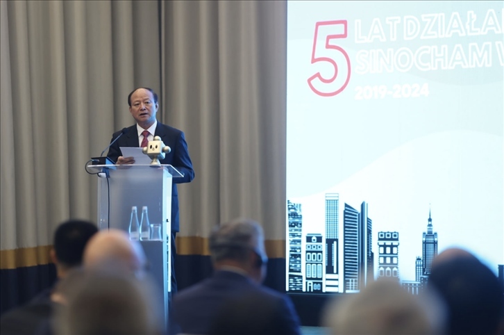 中國(guó)貿(mào)促會(huì)副會(huì)長(zhǎng)陳建安致辭。中國(guó)貿(mào)促會(huì)駐波蘭代表處供圖