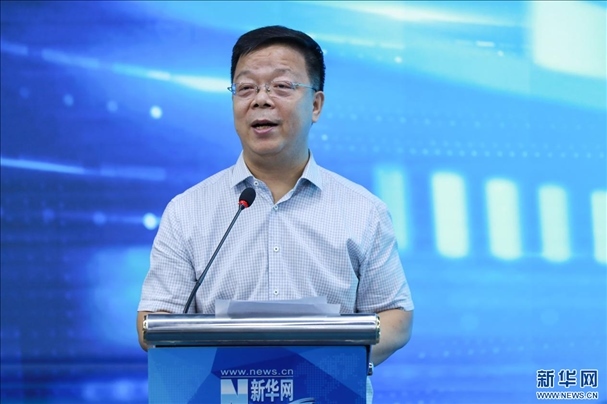 新華網(wǎng)黨委常委、董事、副總裁劉加文致辭