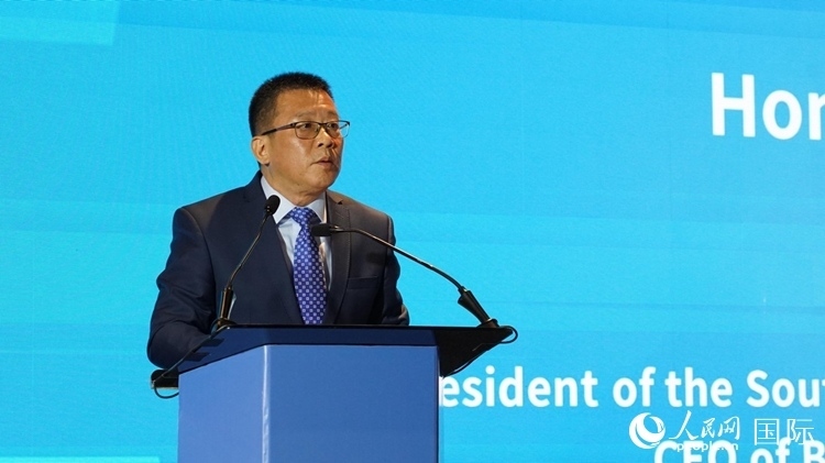 張朝陽(yáng)會(huì)長(zhǎng)致辭。人民網(wǎng) 劉暢攝