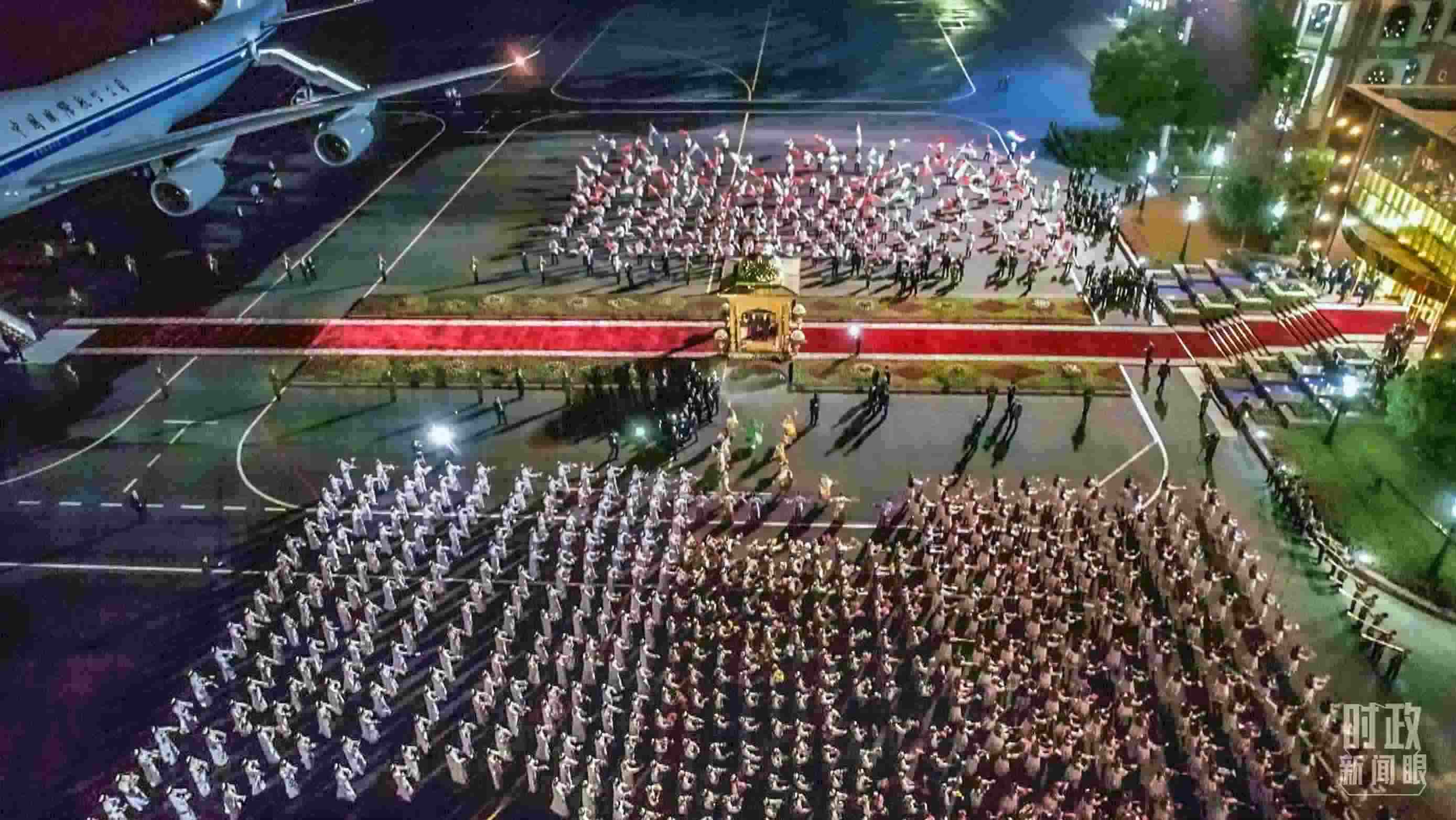 △塔方在機場舉行的盛大迎賓儀式。（總臺央視記者邢彬）