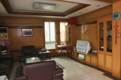 圖為魏來(lái)法家的客廳。