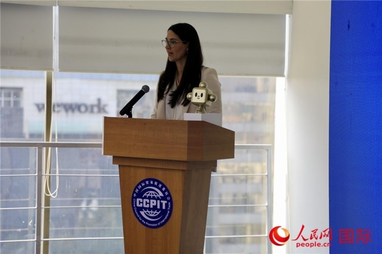 墨西哥外貿(mào)、投資和技術(shù)委員會總經(jīng)理蘇珊娜·杜克發(fā)表講話。人民網(wǎng) 埃內(nèi)斯托·多明戈斯攝