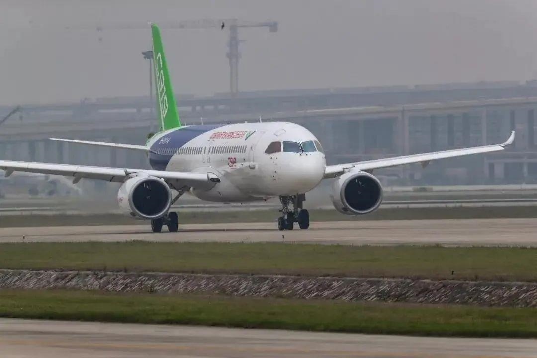 從一扇“門”、一座“城”、兩張“網(wǎng)”，看浦東新區(qū)改革常新