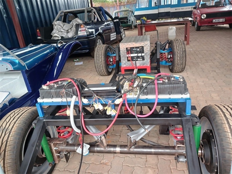 “老爺車”的跟上電動潮流。索尚古夫技術(shù)高中供圖