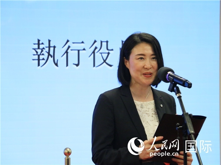 日本航空株式會(huì)社執(zhí)行役員西原口香織致辭。人民網(wǎng) 許可攝