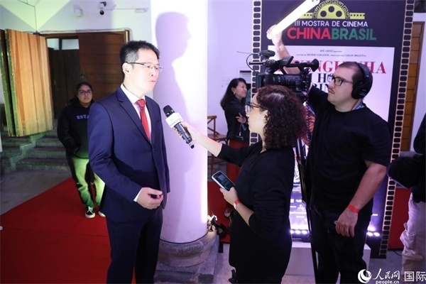 第三屆中國－巴西電影展主辦方巴西康橋博智文化傳媒公司總經(jīng)理陳翔廣在接受媒體采訪時(shí)表示，希望通過中巴電影展這個(gè)平臺(tái)促進(jìn)兩國文化交流，把更多的中國影視作品引進(jìn)巴西。人民網(wǎng)記者 陳一鳴攝