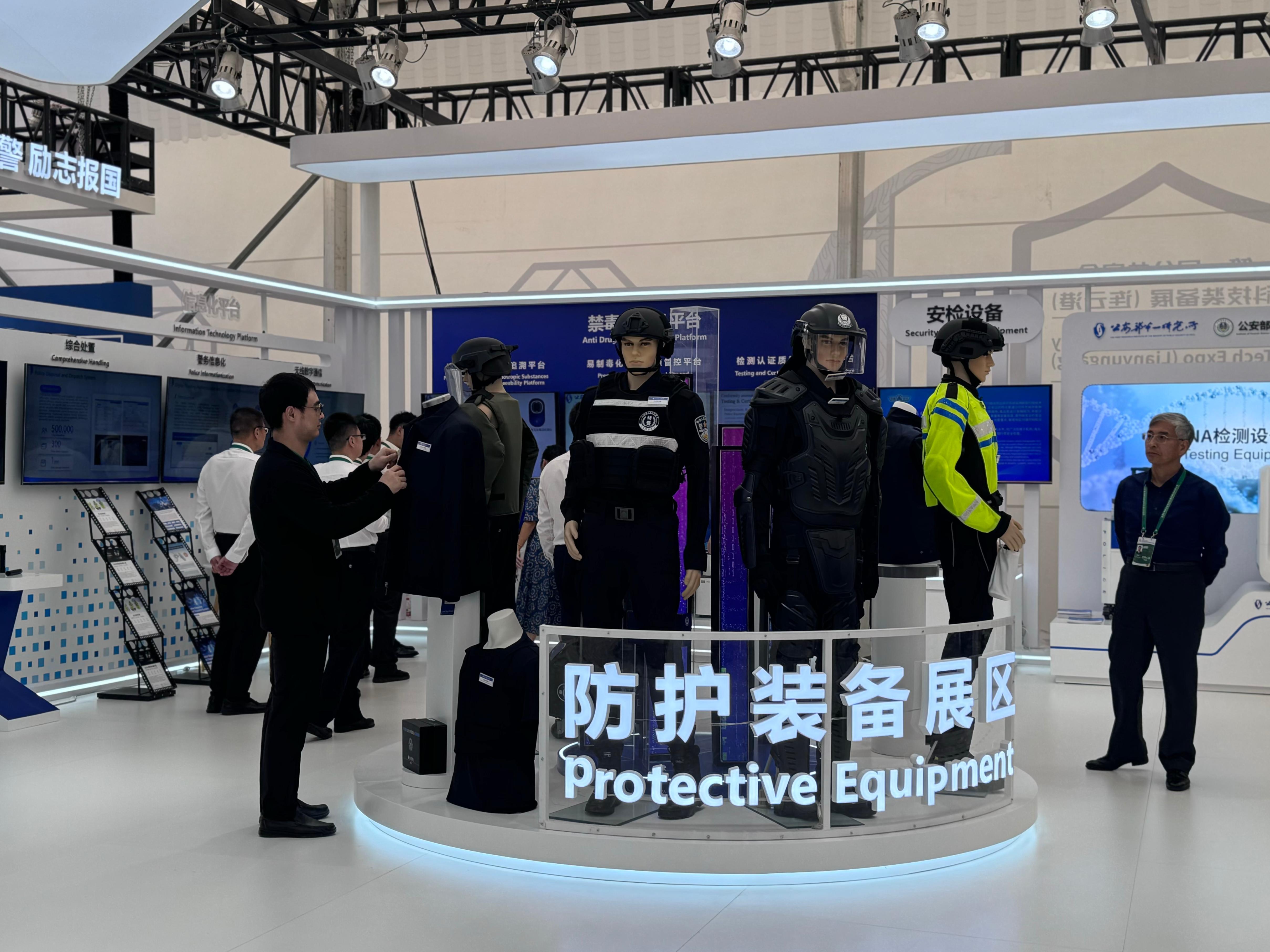 公共安全科技裝備展（連云港）現(xiàn)場。人民網(wǎng)記者 郝萍攝
