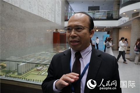 馬來西亞駐華使館參贊阿茲蘭接受人民網(wǎng)采訪。人民網(wǎng) 王婧攝