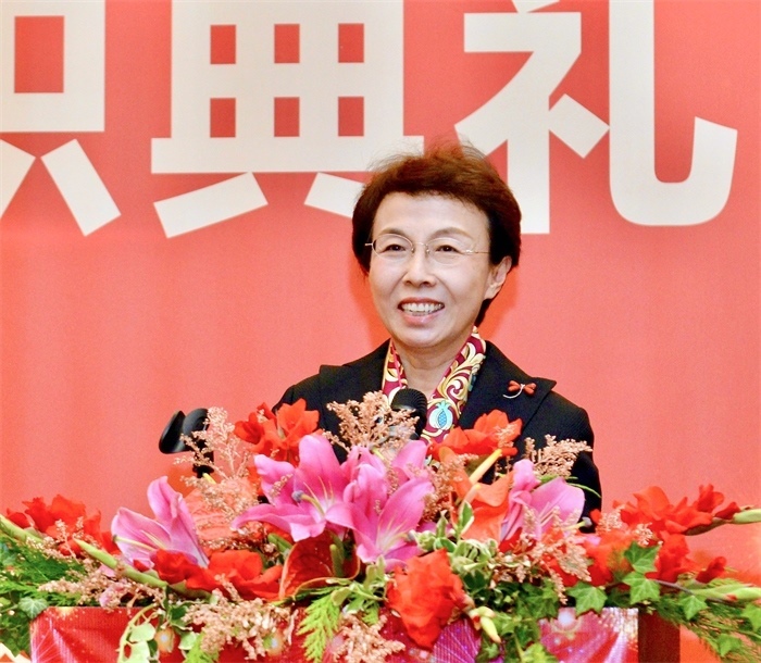 中國僑聯(lián)副主席程紅出席比利時浙江籍僑團(tuán)聯(lián)盟第二屆主席團(tuán)就職典禮并致辭。比利時浙江籍僑團(tuán)聯(lián)盟供圖